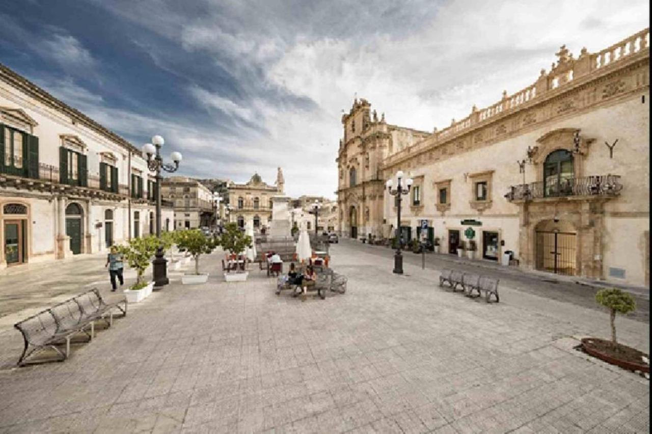 Ortigia Sunset Apartments - Xenia Sicily Villas Syracuse ภายนอก รูปภาพ