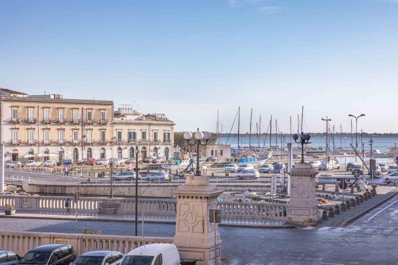 Ortigia Sunset Apartments - Xenia Sicily Villas Syracuse ภายนอก รูปภาพ