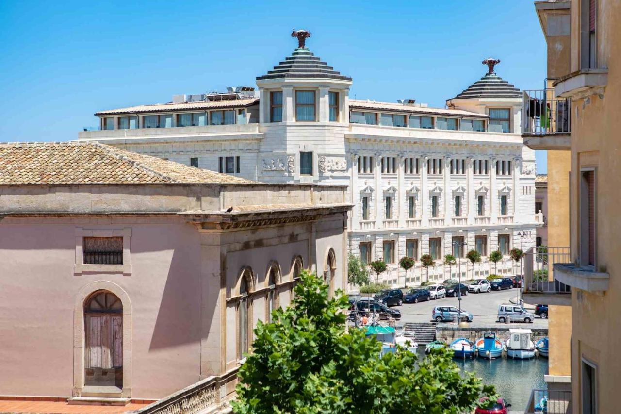 Ortigia Sunset Apartments - Xenia Sicily Villas Syracuse ภายนอก รูปภาพ